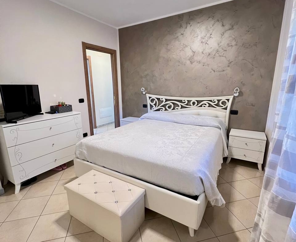 Appartamento con terrazza privata – Settimo di Montalto Uff.