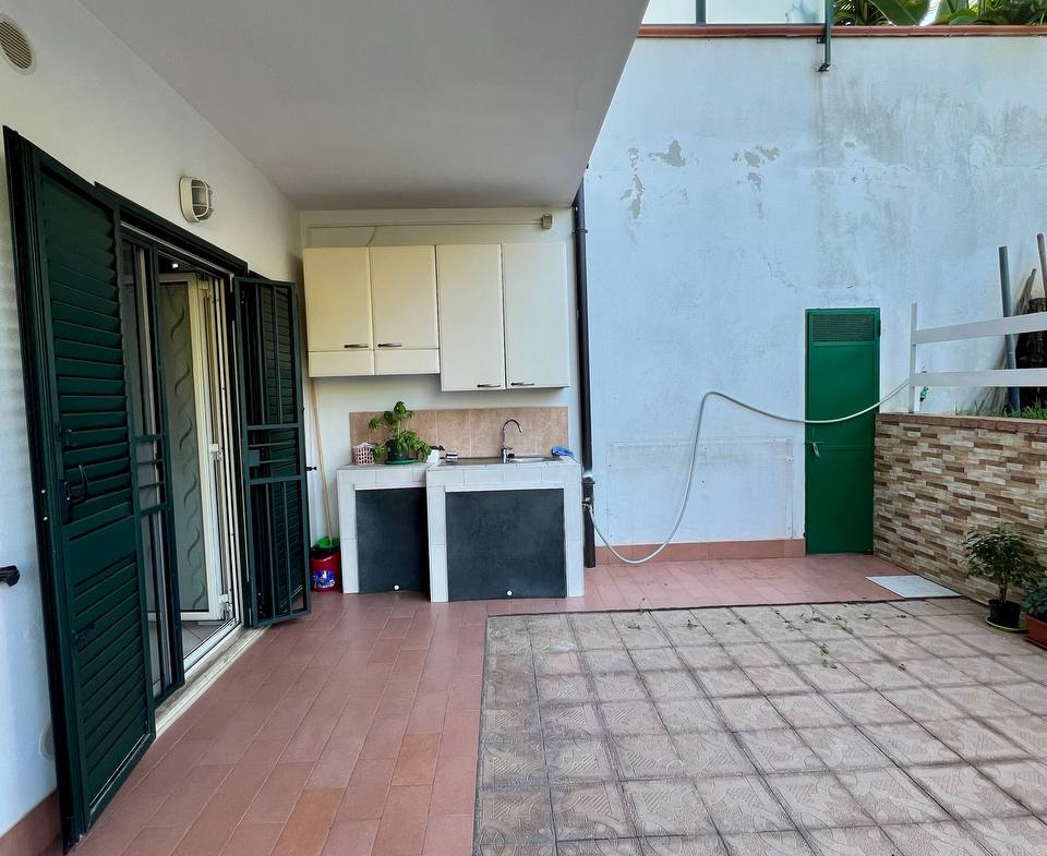 Appartamento con terrazza privata – Settimo di Montalto Uff.